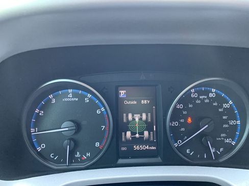 Used 2018 Toyota RAV4 XLE image 19