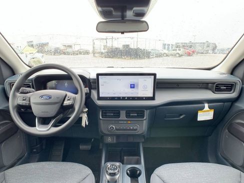 New 2025 Ford Maverick XL image 24