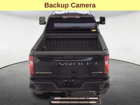 Used 2022 Chevrolet Silverado 2500 Custom w/ Custom Value Package AWD/4WD image 7