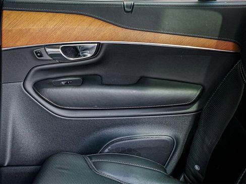 Used 2020 Volvo XC90 T8 Inscription image 32