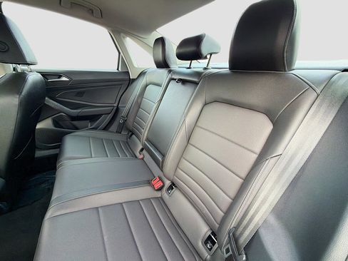 Used 2024 Volkswagen Jetta SE image 19