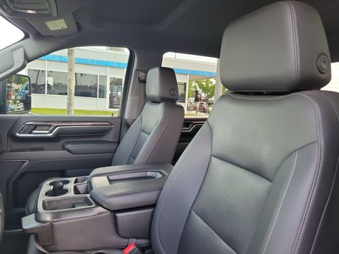 Used 2024 Chevrolet Silverado 2500 LTZ AWD/4WD image 16