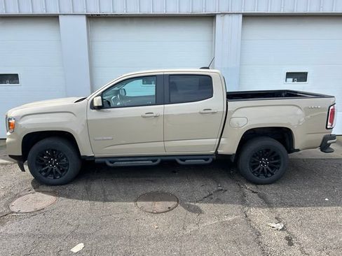 Used 2022 GMC Canyon Elevation w/ Driver Alert Package AWD/4WD image 3