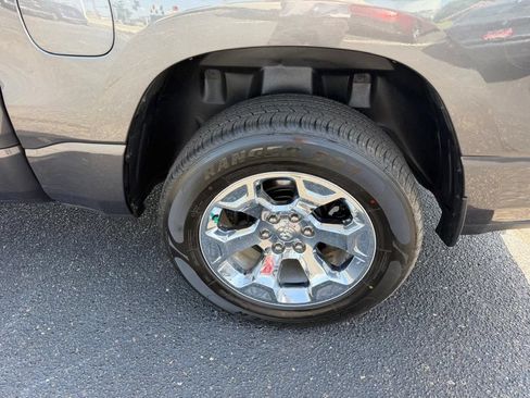 Used 2020 RAM 1500 Big Horn AWD/4WD image 11