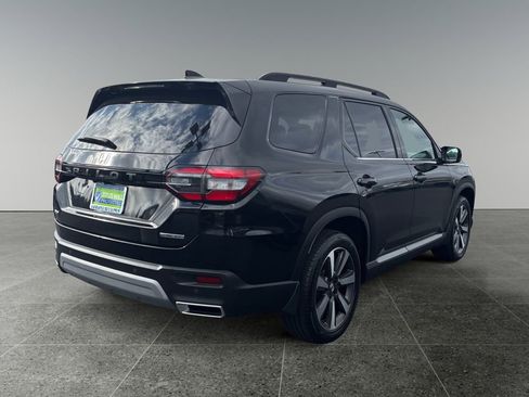 Used 2023 Honda Pilot Touring image 8