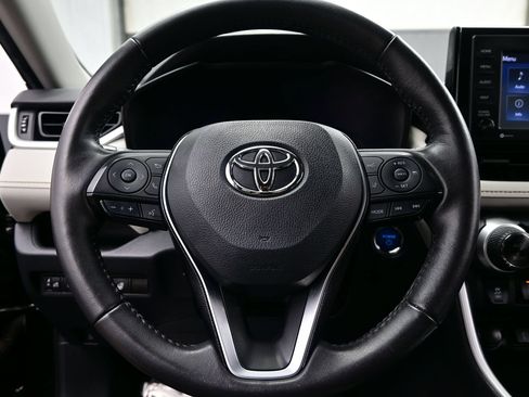 Used 2020 Toyota RAV4 XLE w/ XLE Grade Weather Package AWD/4WD image 24