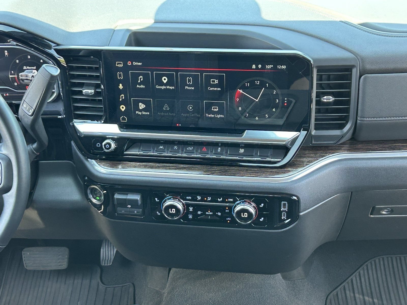 Certified 2025 GMC Sierra 1500 SLE RWD image 17
