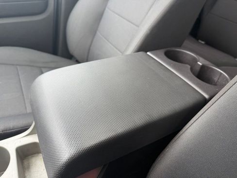 Used 2012 Ford Escape XLT AWD/4WD image 19