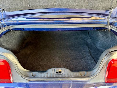 Used 2012 Ford Mustang GT Premium w/ Security Pkg RWD image 13