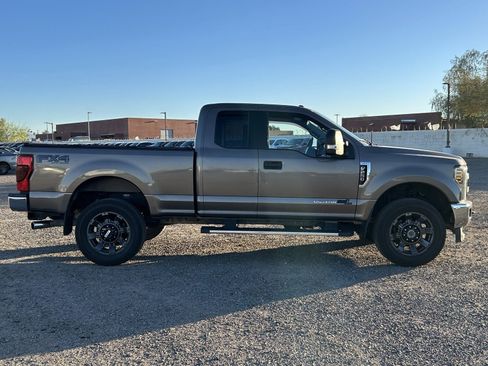 Used 2018 Ford F250 XLT w/ XLT Value Package image 4