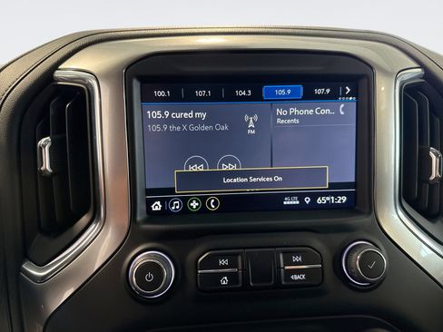 Used 2022 Chevrolet Silverado 1500 LT AWD/4WD image 15