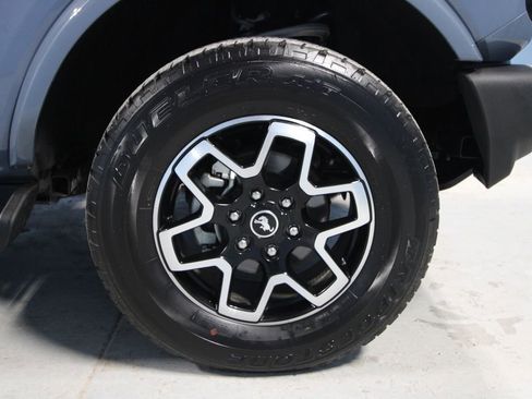 Used 2025 Ford Bronco Outer Banks image 36