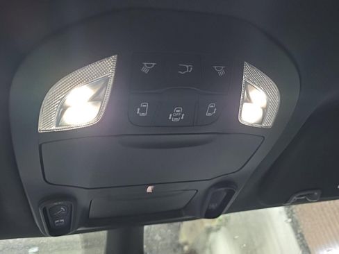 New 2026 Chrysler Pacifica Limited w/ S Appearance Package image 17