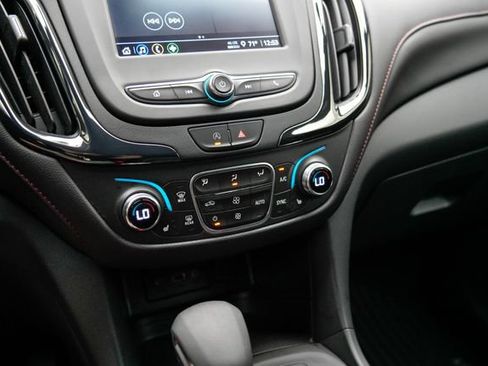 Used 2022 Chevrolet Equinox RS FWD image 7