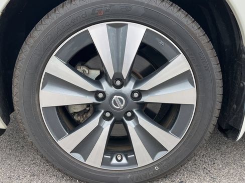 Used 2016 Nissan Leaf SV FWD image 10