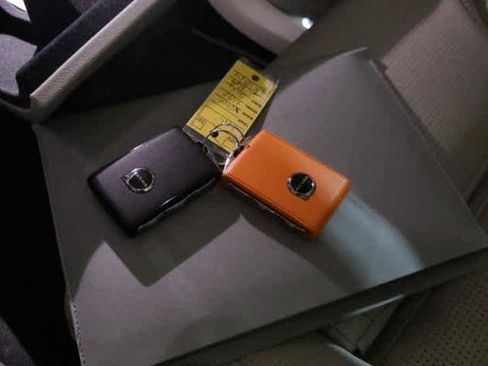 Used 2025 Volvo XC90 T8 Ultra image 4