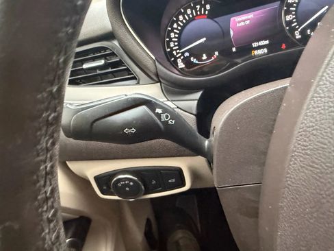 Used 2017 Lincoln MKC Premiere image 18