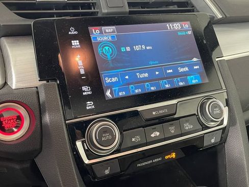 Used 2017 Honda Civic Touring image 7