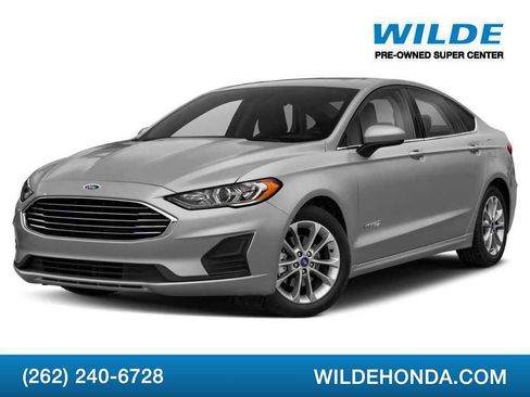 Used 2020 Ford Fusion SE FWD image 1