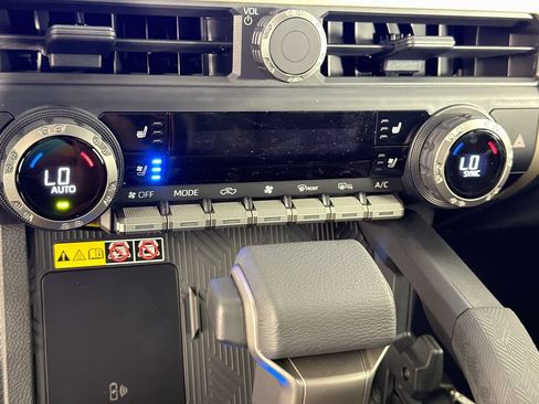 New 2026 Toyota Tacoma Limited AWD/4WD image 21