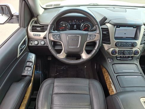 Used 2017 GMC Yukon Denali w/ Open Road Package AWD/4WD image 12