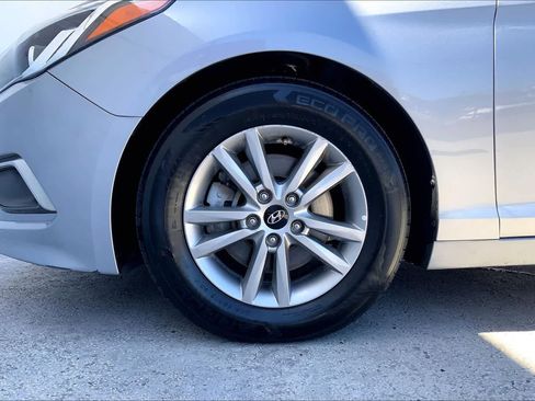 Used 2016 Hyundai Sonata SE FWD image 9