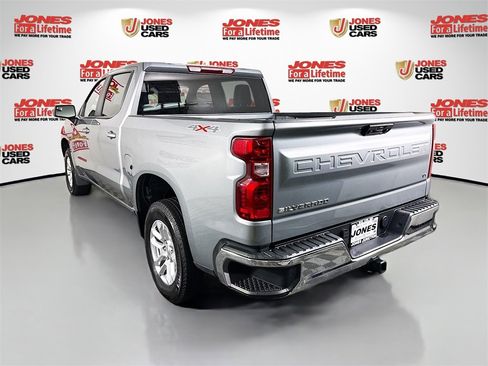 Used 2023 Chevrolet Silverado 1500 LT image 2