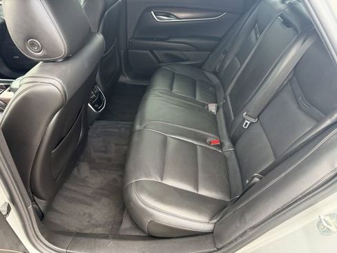 Used 2019 Cadillac XTS Luxury image 24