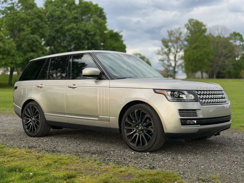 Used 2016 Land Rover Range Rover Supercharged AWD/4WD image 30