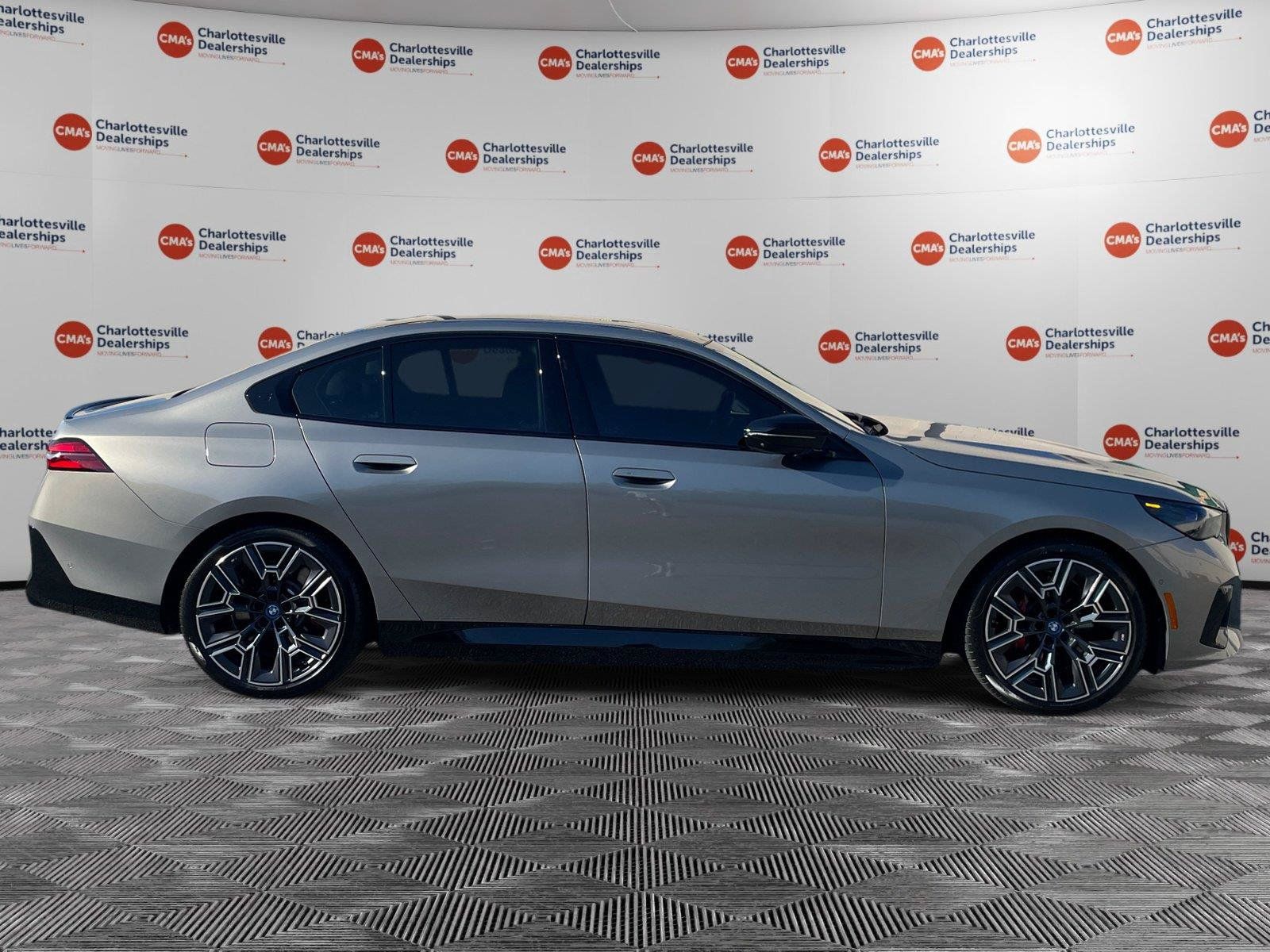 Used 2024 BMW i5 M60 w/ Premium Package AWD/4WD image 6