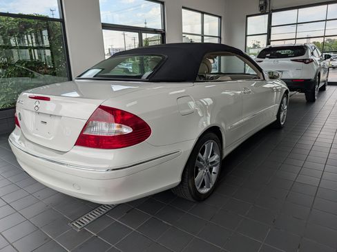 Used 2007 Mercedes-Benz CLK 350 Cabriolet image 2
