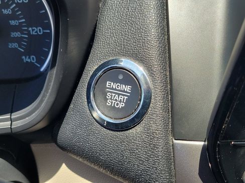 Used 2021 Ford EcoSport SE FWD image 18