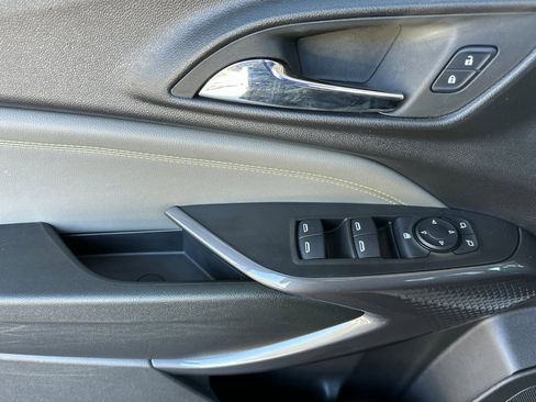 Used 2024 Chevrolet Trax ACTIV w/ Driver Confidence Package image 11