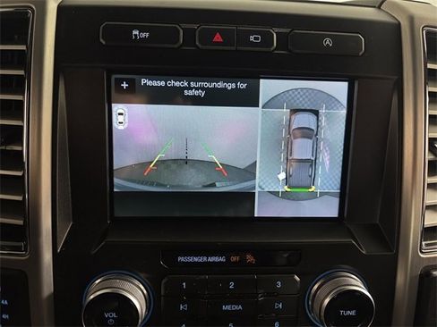 Used 2018 Ford F150 Platinum w/ Equipment Group 701A Luxury image 18