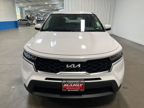 Used 2022 Kia Sorento LX FWD image 8