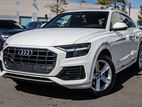 Used 2019 Audi Q8 Premium w/ Convenience Package AWD/4WD image 5