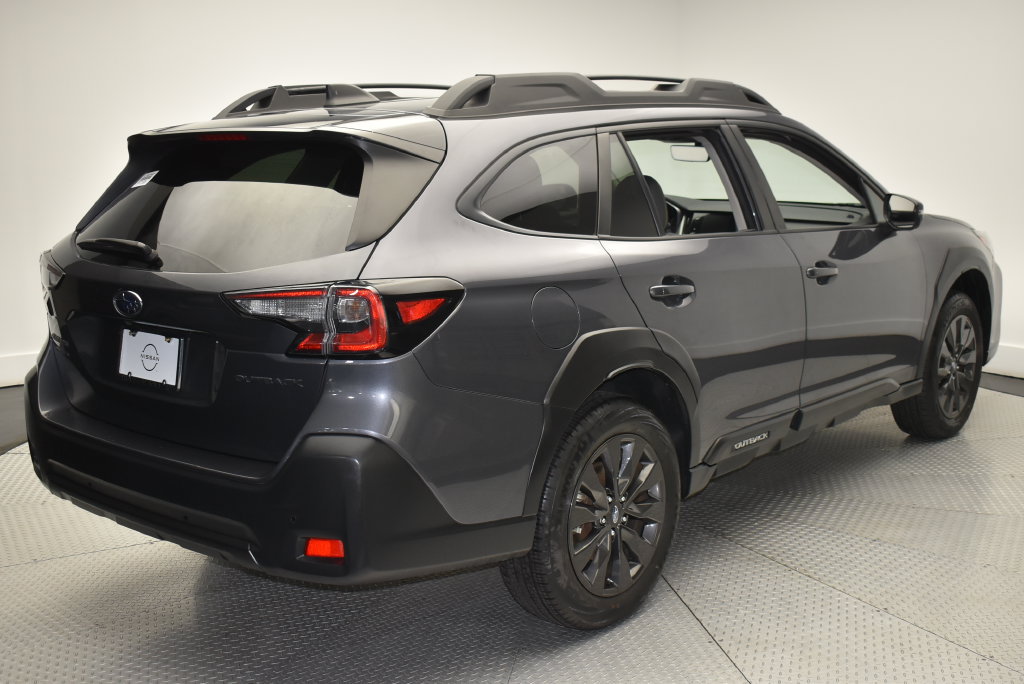 Used 2025 Subaru Outback Onyx Edition AWD/4WD image 5