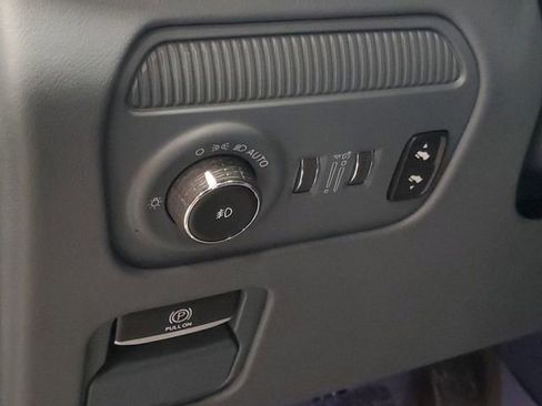 Used 2022 Jeep Grand Wagoneer Series III image 20