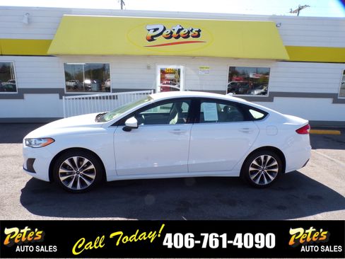 Used 2019 Ford Fusion SE image 1