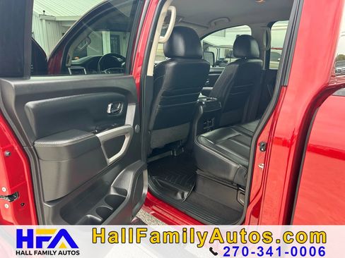 Used 2016 Nissan Titan SL image 16