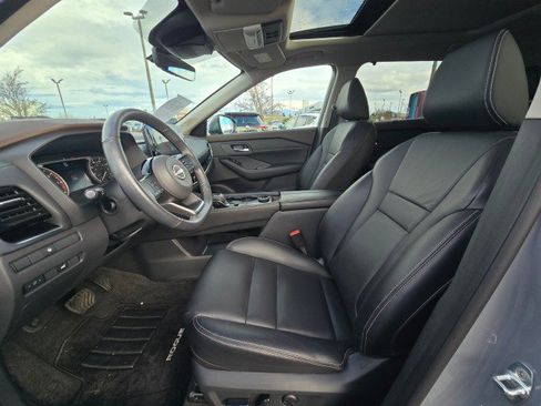 Used 2023 Nissan Rogue SL w/ SL Premium Package image 24