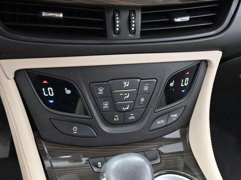Used 2019 Buick Envision Preferred AWD/4WD image 22