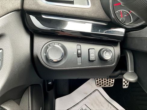 Used 2017 Chevrolet SS RWD image 39