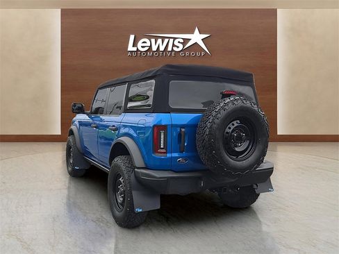 Used 2022 Ford Bronco Black Diamond image 3