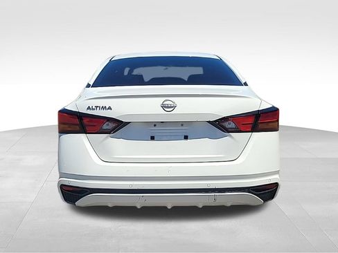 Used 2023 Nissan Altima 2.5 S FWD image 8