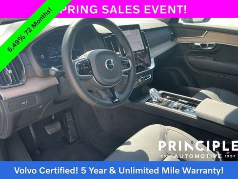 Certified 2025 Volvo XC90 B5 Plus AWD/4WD image 29