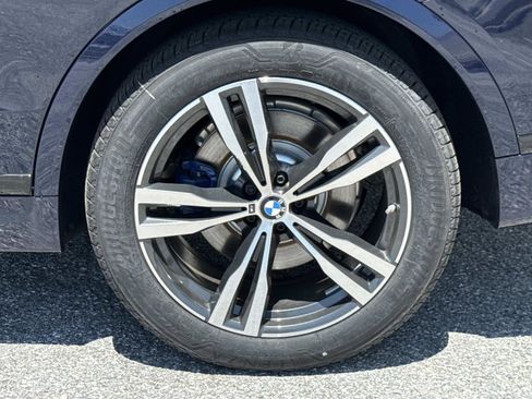 New 2026 BMW X7 xDrive40i w/ M Sport Package AWD/4WD image 12