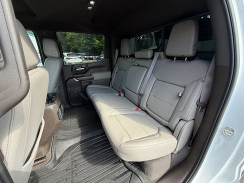 Used 2021 GMC Sierra 1500 SLT w/ SLT Convenience Package AWD/4WD image 11