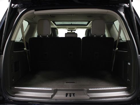 Used 2022 Lincoln Navigator L Reserve w/ Monochromatic Package image 15