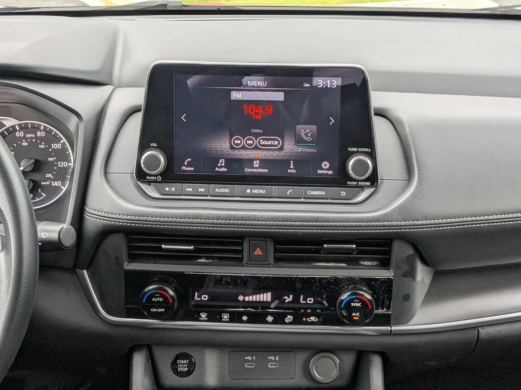 Used 2024 Nissan Rogue SV AWD/4WD image 17